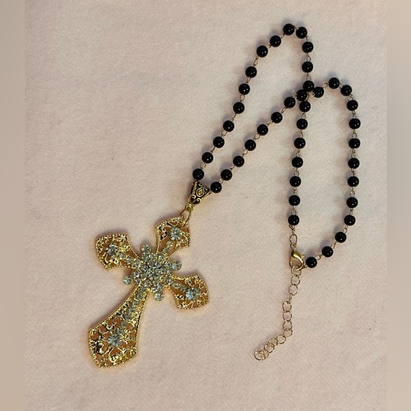Gold Tone Gothic Statement Cross Charm Rosary Choker Necklace Choker Black Beads - Picture 2 of 12